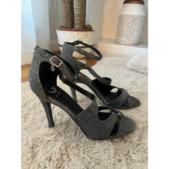 Guess GGreina Heel | Size 9 - Picture 2 of 4